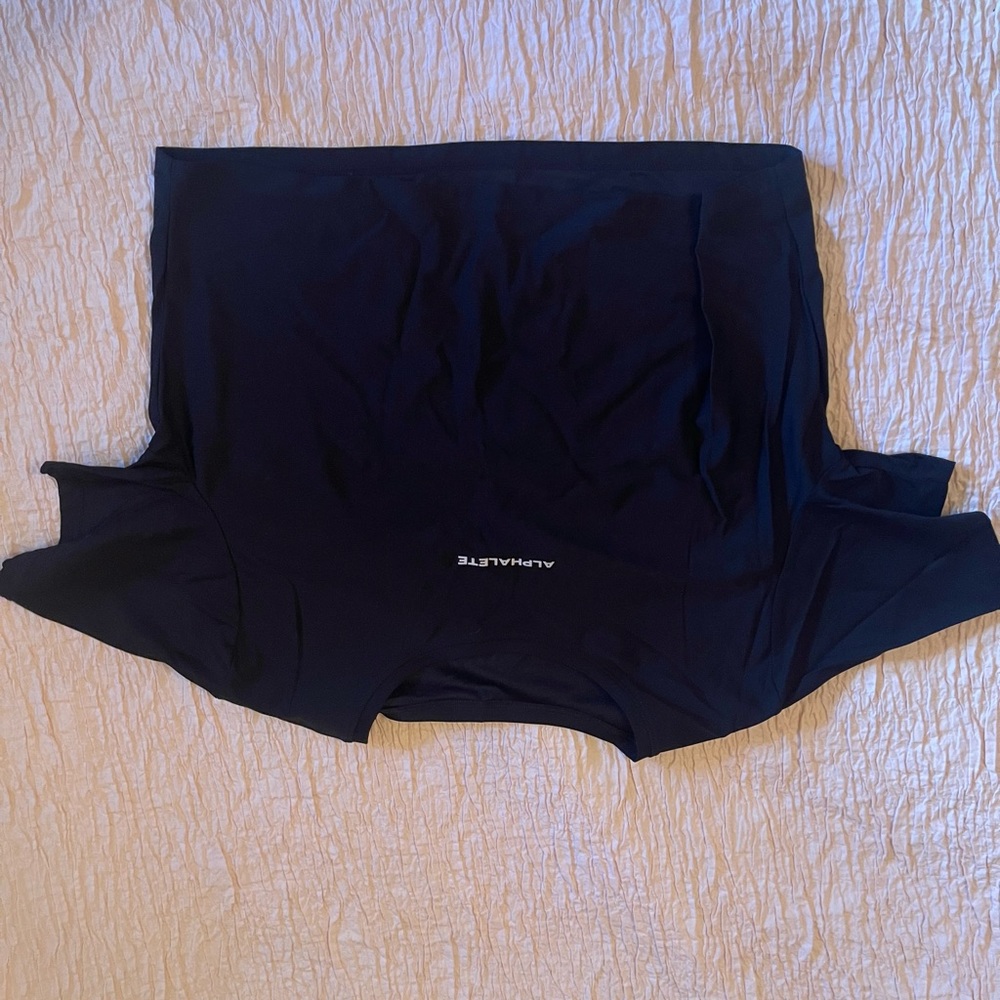 Alphalete top